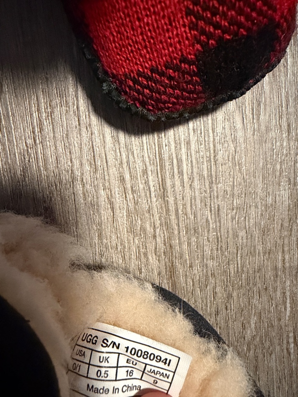 UGG Australia Purl Pine infant boots featuring a red and black buffalo plaid - Picture 6 of 6